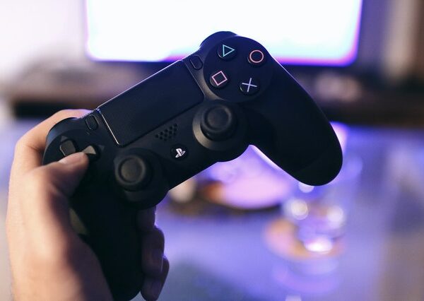 Sony julkistaa virallisesti uudistetun kolmiportaisen PlayStation Plus -tilauspalvelunsa